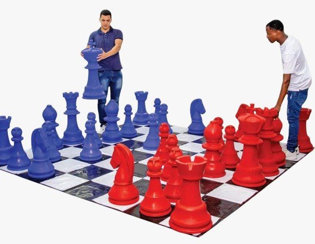 Jogo de xadrez gigante para crianças