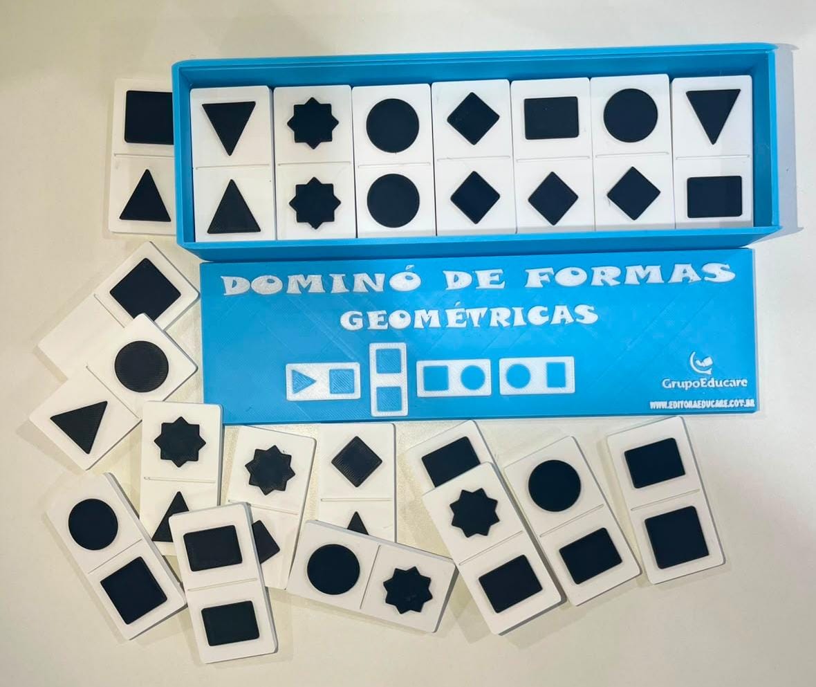 Dominó de Formas Geométricas em PLA