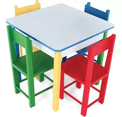 MESA COM 04 CADEIRAS